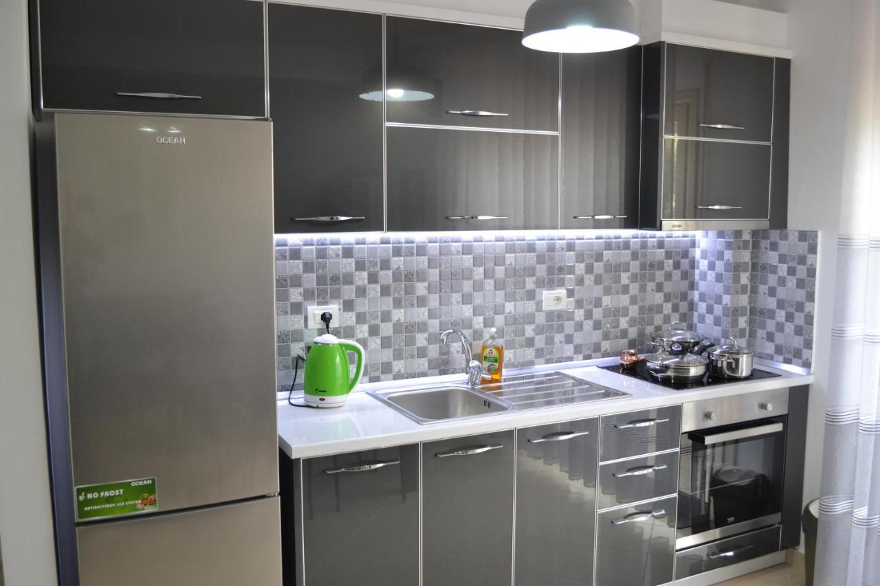 Seaview Gateway 2 Bedrooms Apartment & Garage Vlorë Eksteriør bilde